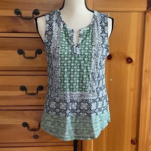 M, Lucky Brand, Beautiful Top. 0 flaws